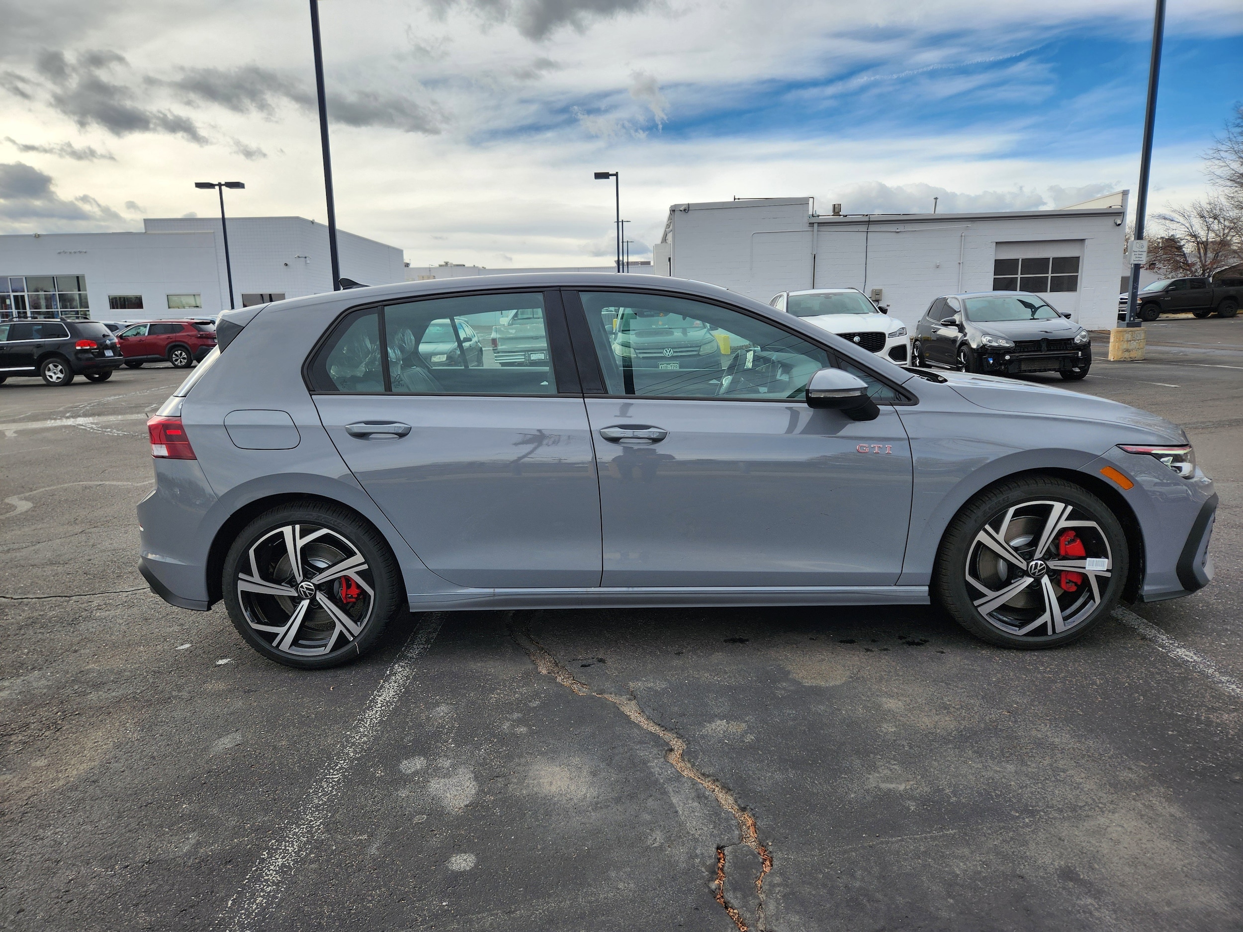 2026 Volkswagen Golf GTI SE - Photo 10