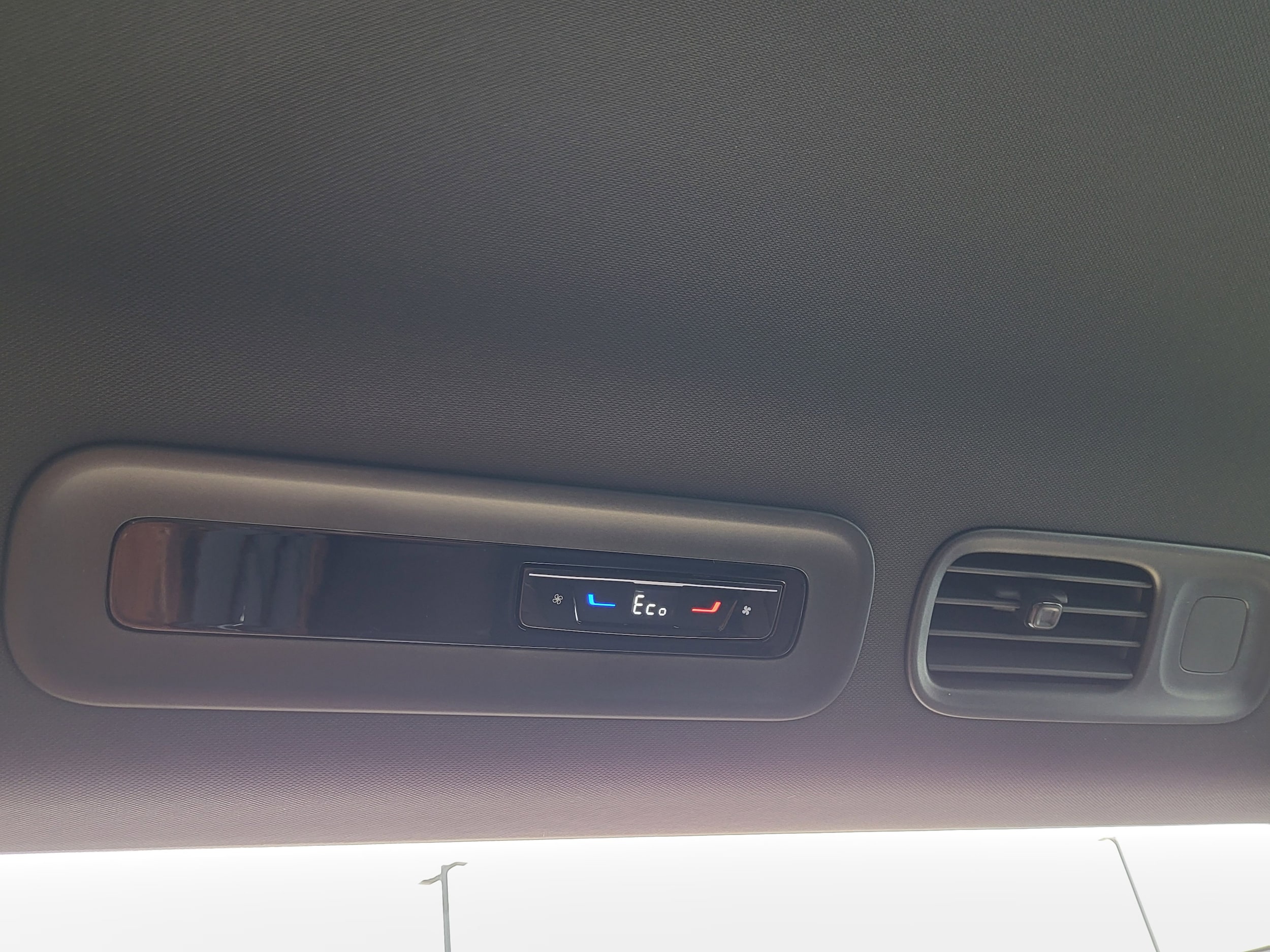 2025 Volkswagen ID. Buzz PRO S - Photo 30