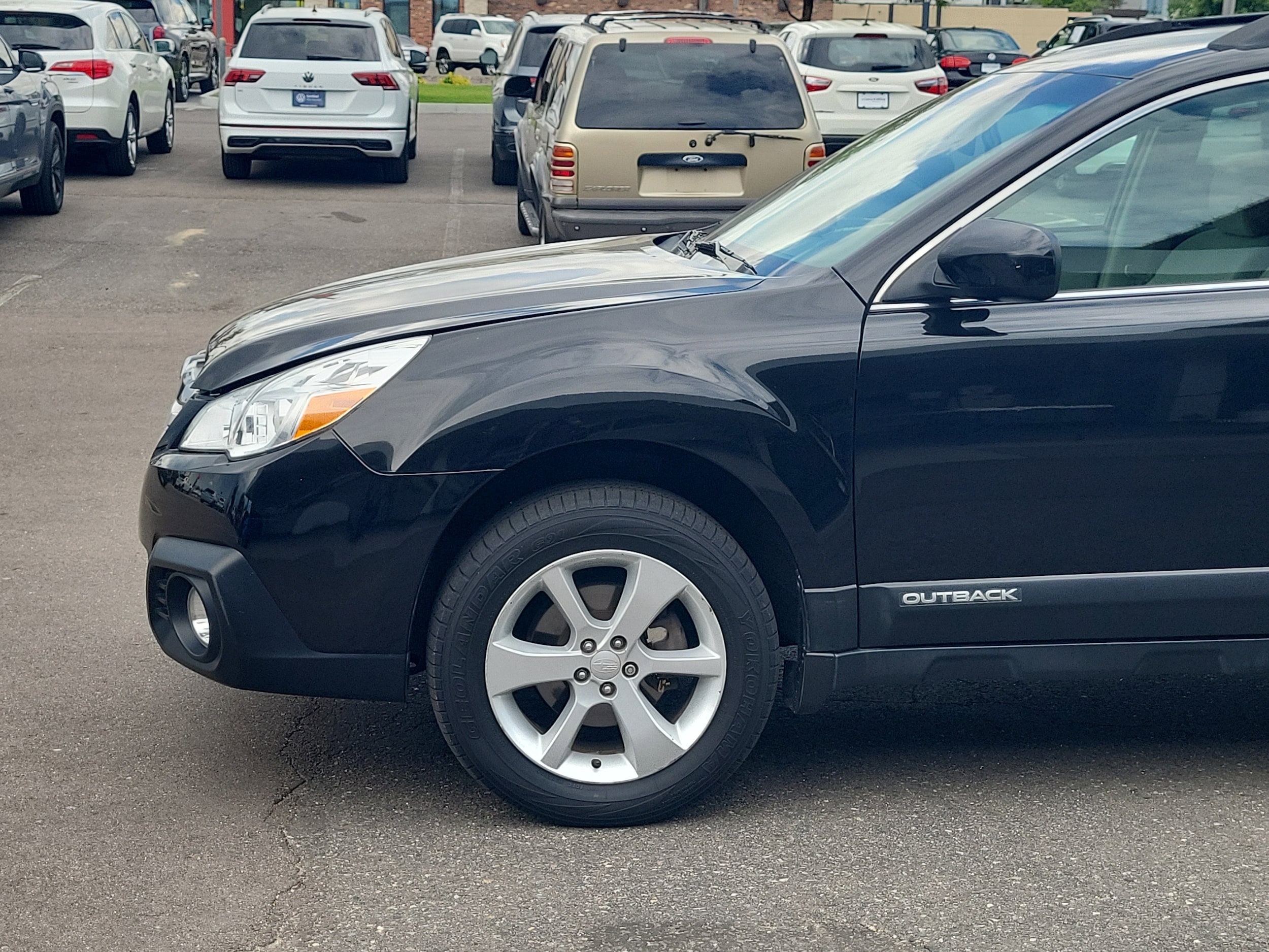 Used 2013 Subaru Outback Premium with VIN 4S4BRCCC9D3211090 for sale in Lakewood, CO