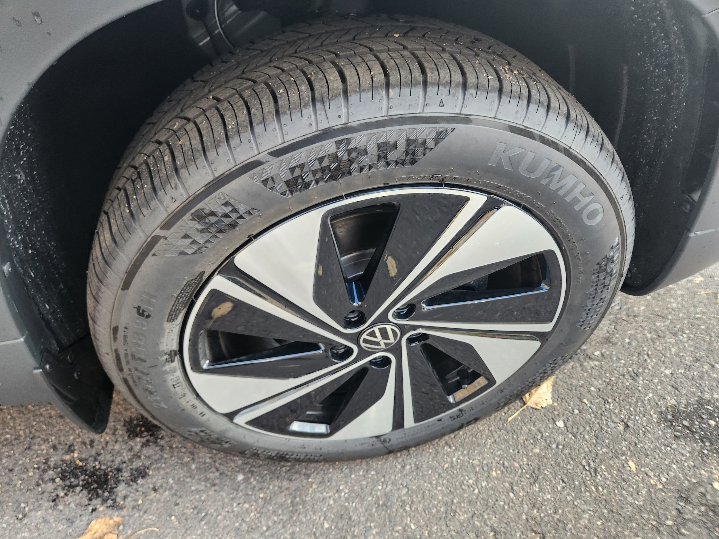 2025 Volkswagen Taos SE - Photo 29