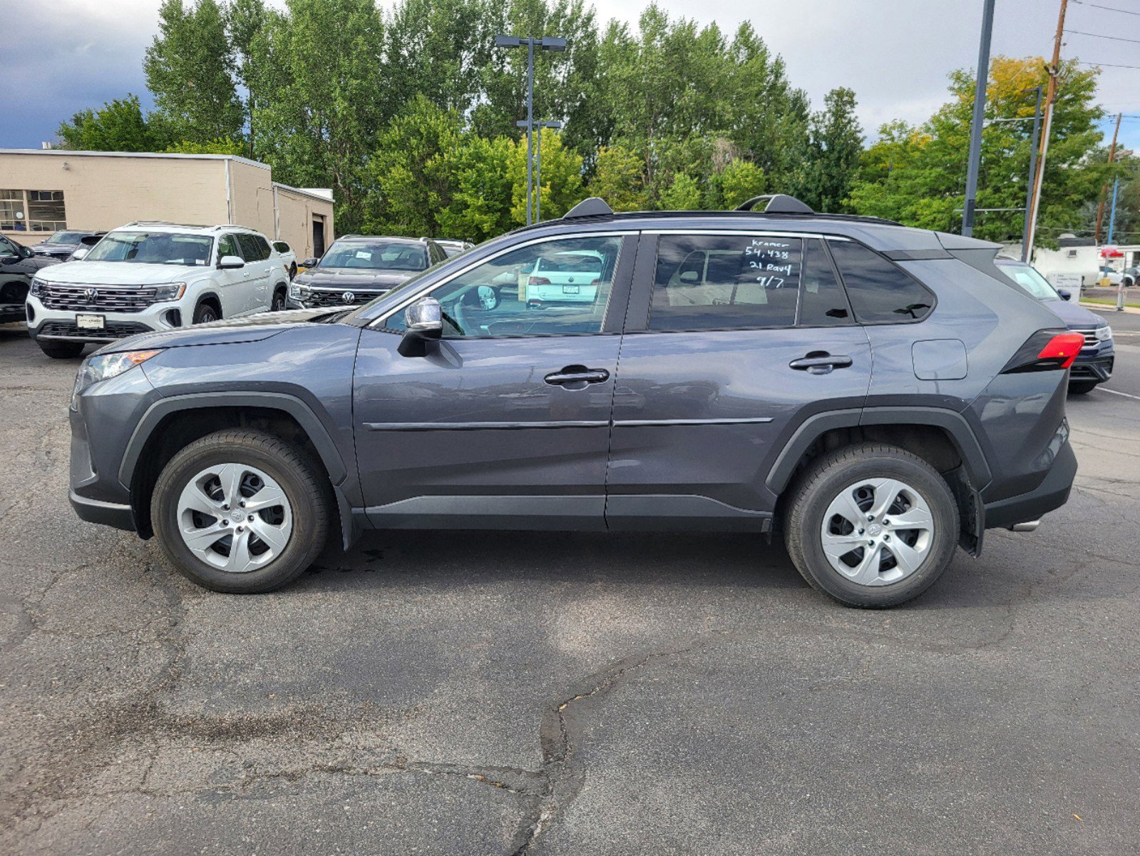 Used 2021 Toyota RAV4 LE with VIN 2T3G1RFV9MC181802 for sale in Lakewood, CO