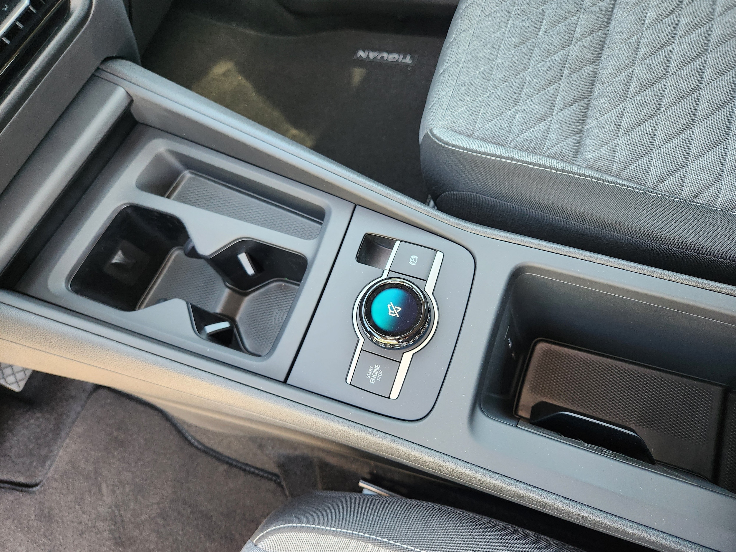 2025 Volkswagen Tiguan S - Photo 21