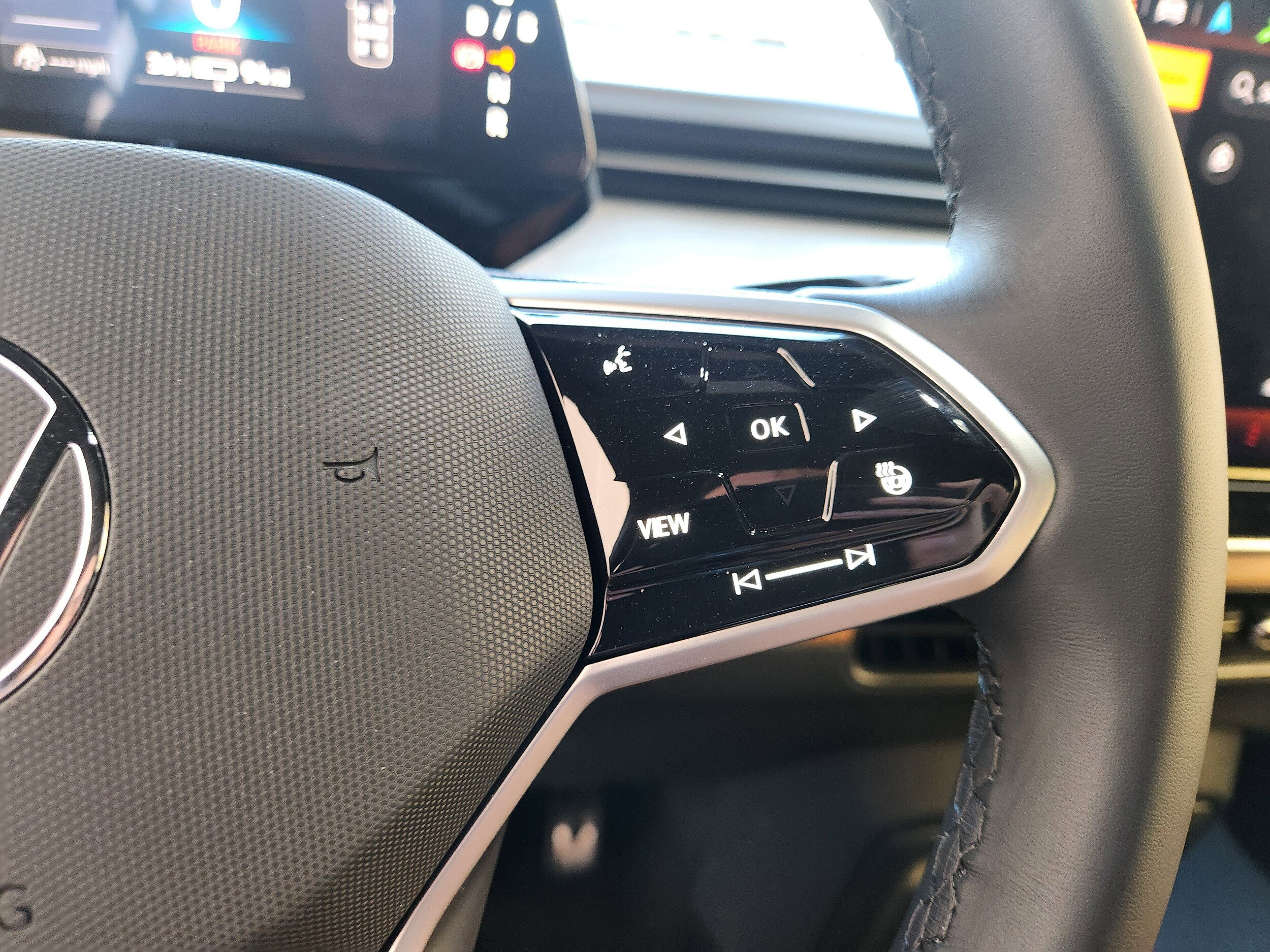 2025 Volkswagen ID. Buzz Pro S - Photo 17