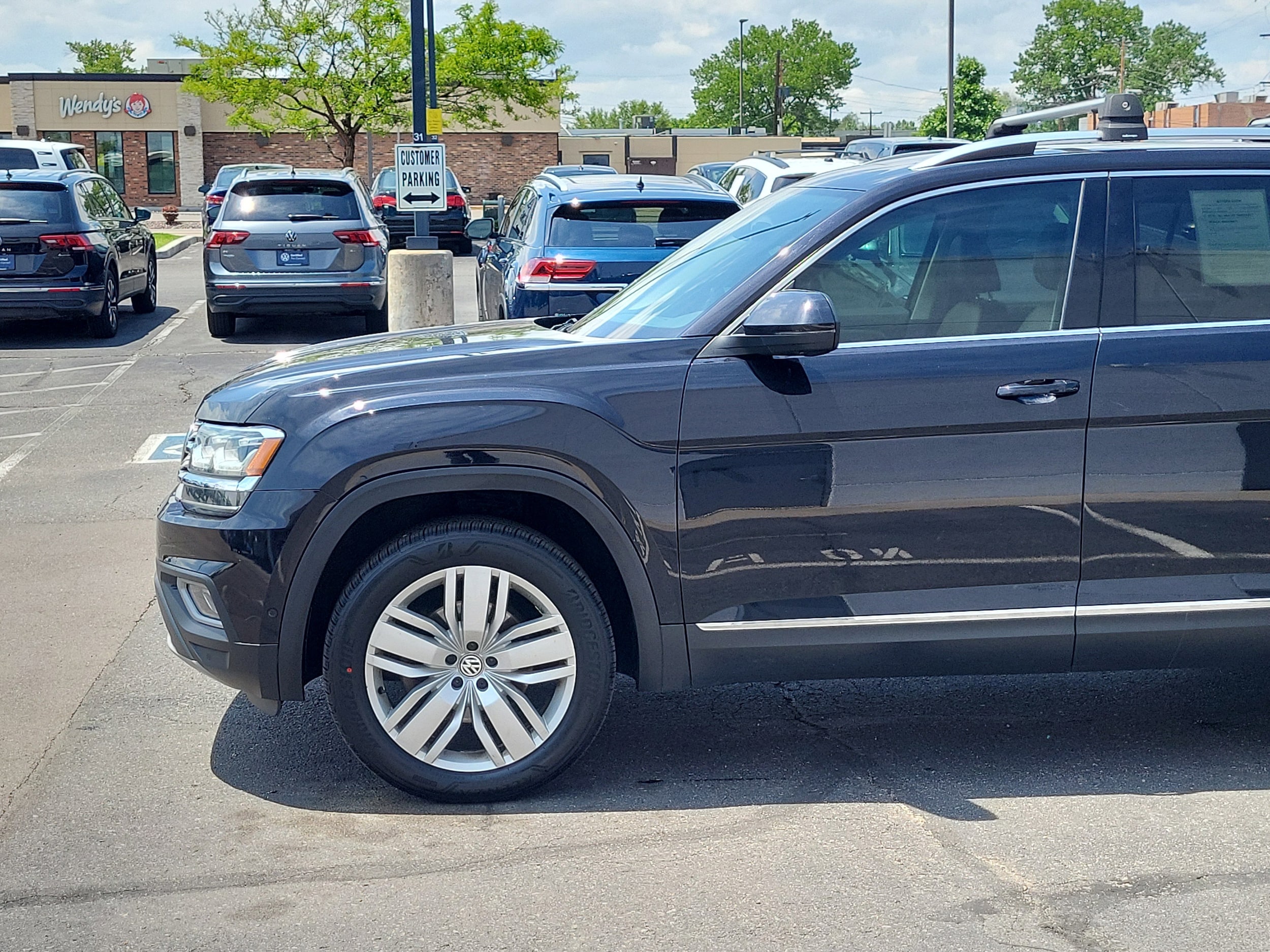 Used 2018 Volkswagen Atlas SEL Premium with VIN 1V2NR2CA4JC503220 for sale in Lakewood, CO
