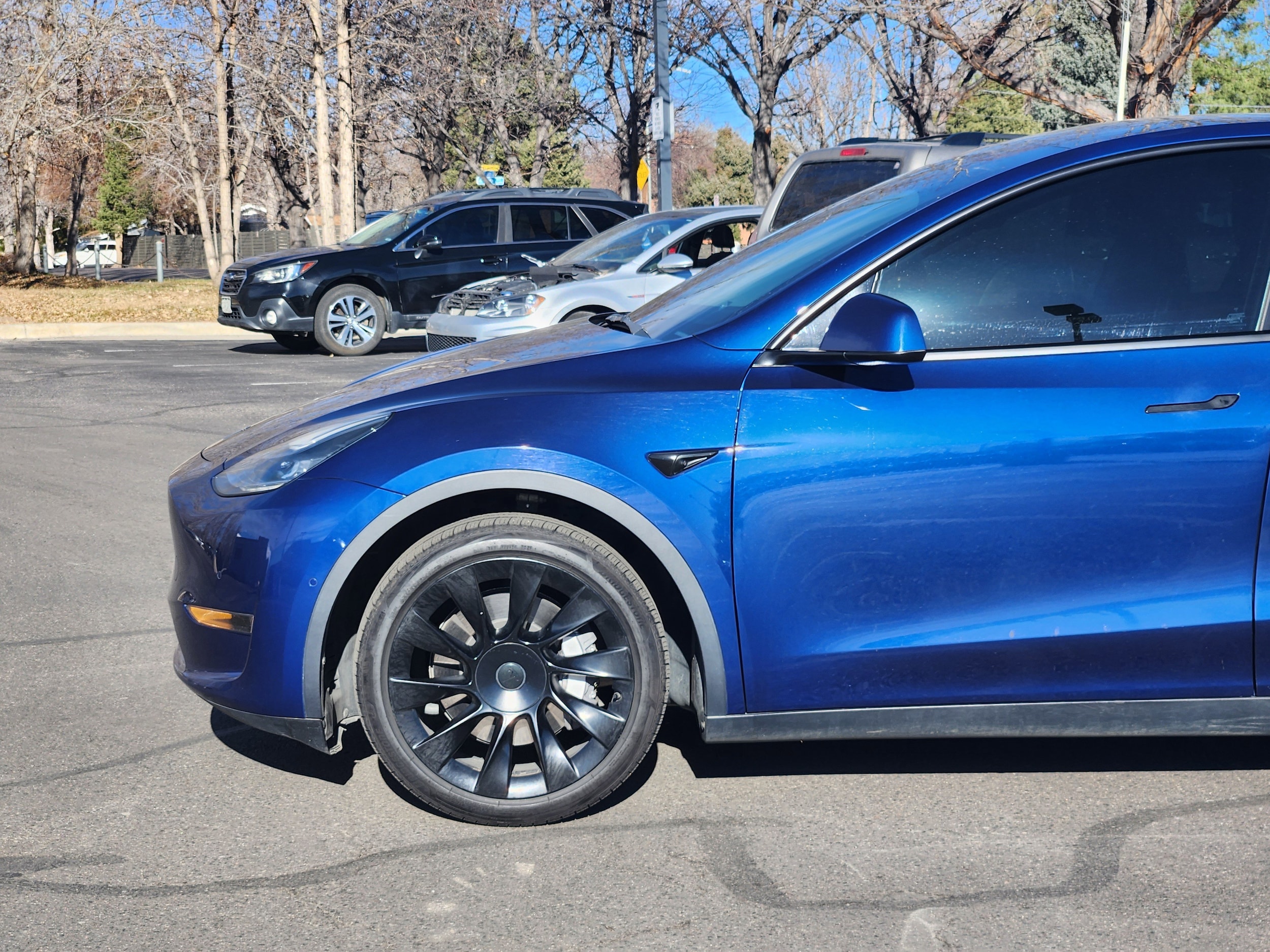 Used 2021 Tesla Model Y Standard Range with VIN 5YJYGDED3MF115152 for sale in Lakewood, CO