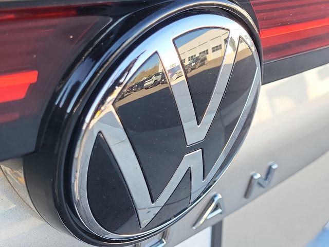 2025 Volkswagen Tiguan SE - Photo 12