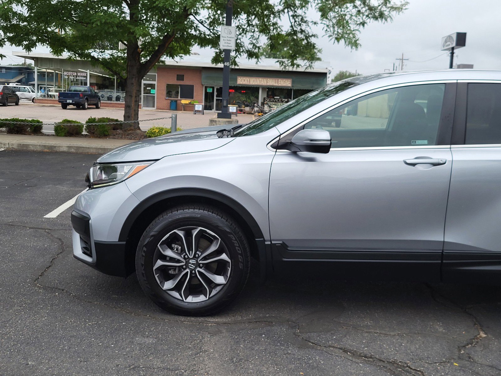 Used 2020 Honda CR-V EX with VIN 2HKRW2H55LH622554 for sale in Lakewood, CO