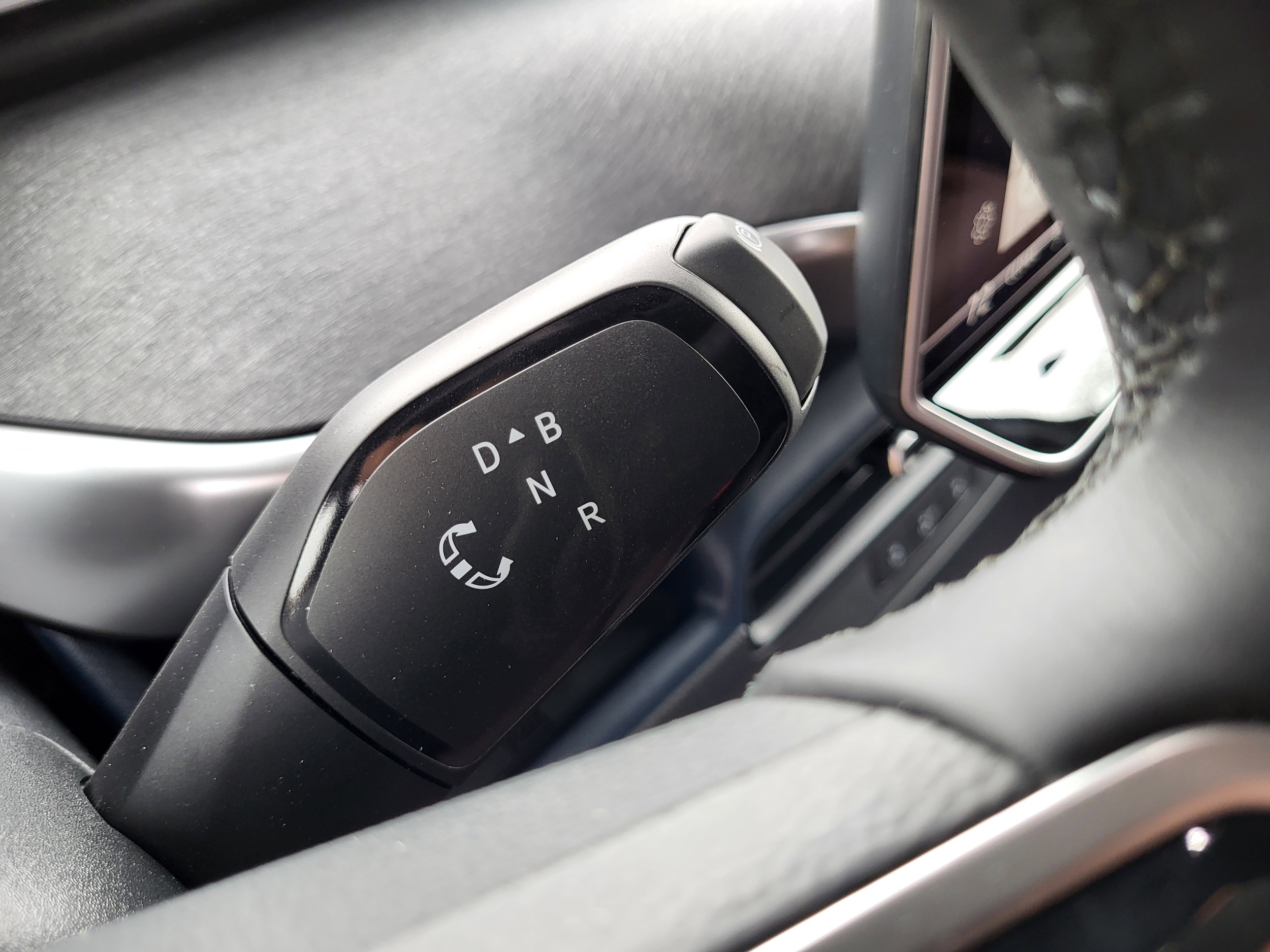 2025 Volkswagen ID. Buzz PRO S - Photo 18