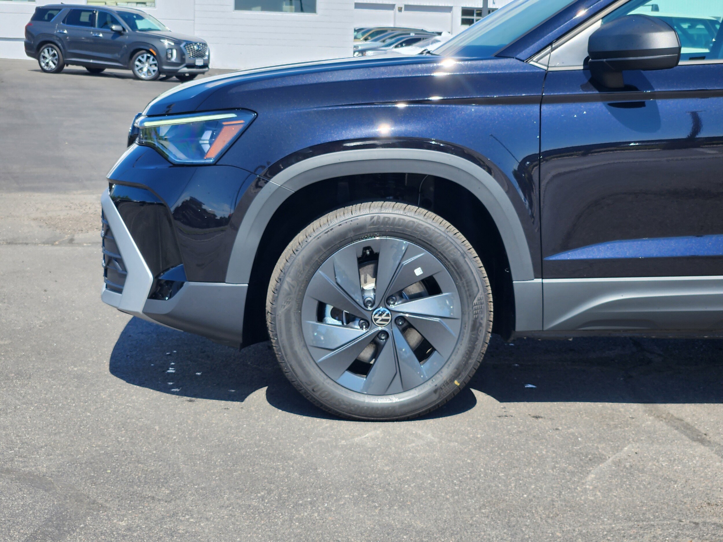 2025 Volkswagen Taos S photo 2