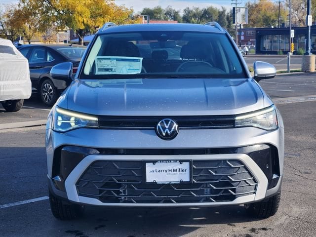 2025 Volkswagen Taos SE - Photo 11