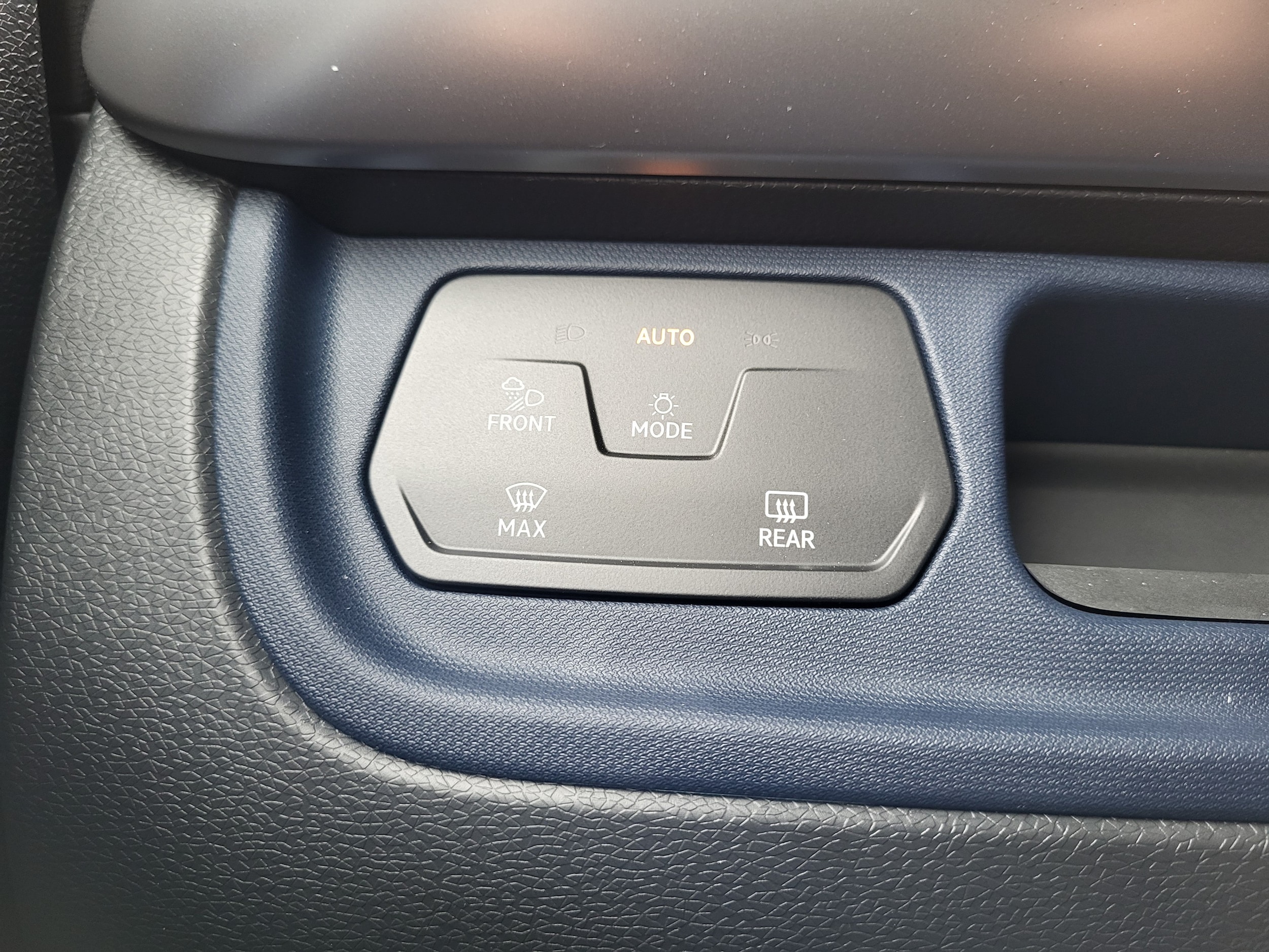 2025 Volkswagen ID. Buzz Pro S - Photo 16
