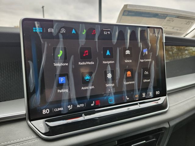 2025 Volkswagen Tiguan SE - Photo 34