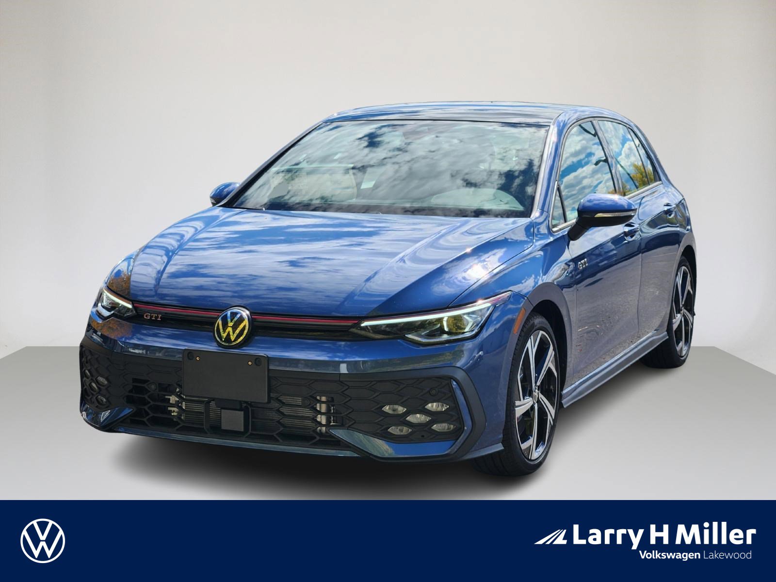 2025 Volkswagen Golf GTI SE's photo