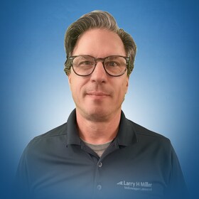 Staff member Dennis Scarano from ID_5e7c47a883ea