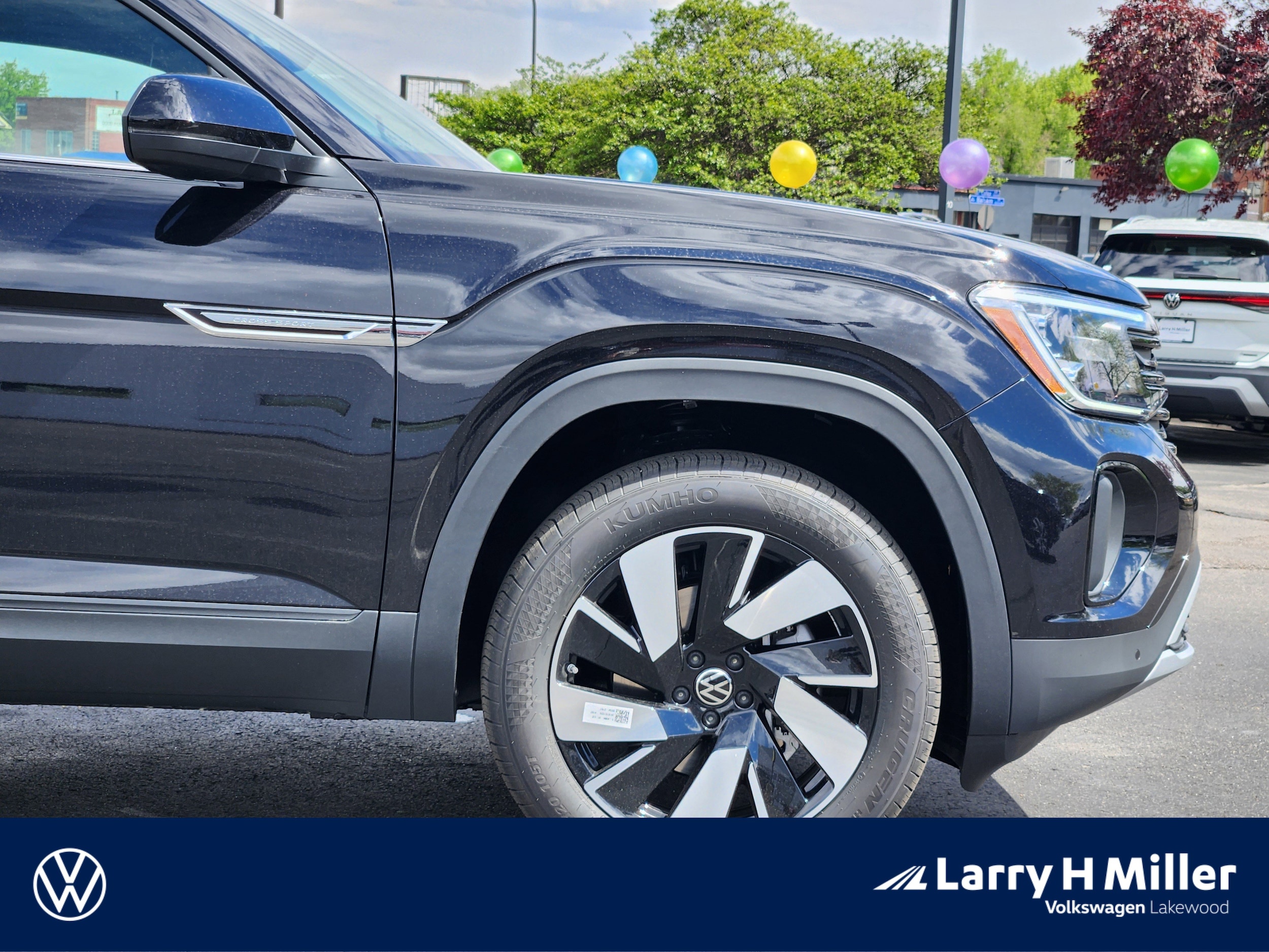 2026 Volkswagen Atlas Cross Sport 2.0T SEL Premium R-Line 4MOTION's photo