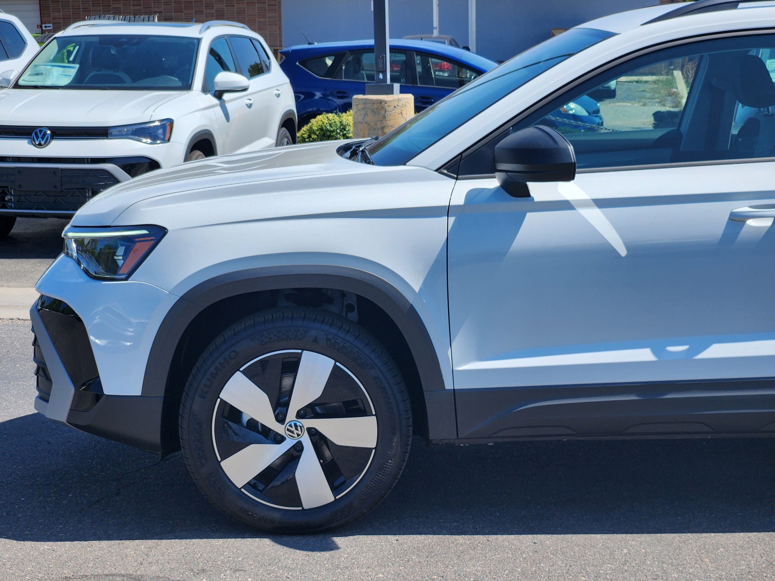 2025 Volkswagen Taos S photo 2