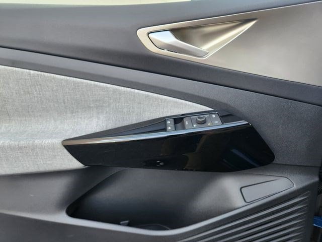 2025 Volkswagen ID.4 PRO - Photo 24