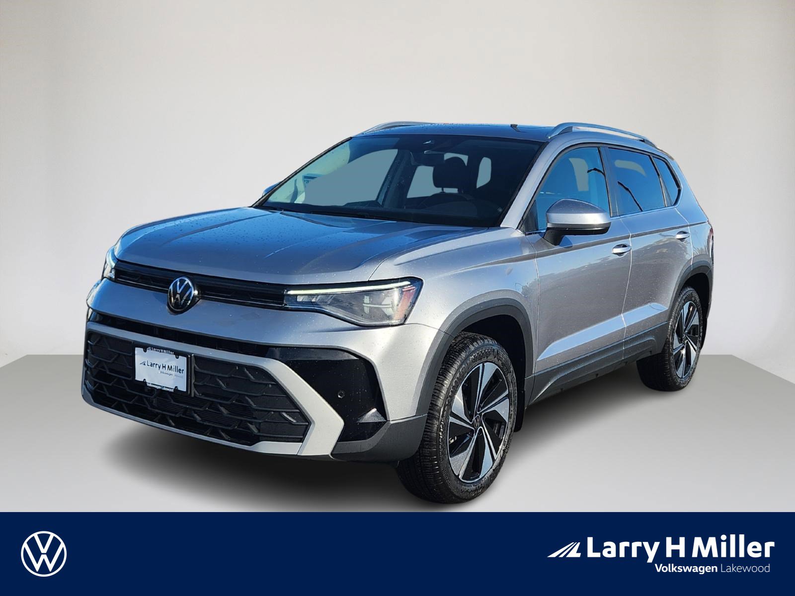 2025 Volkswagen Taos SE's photo