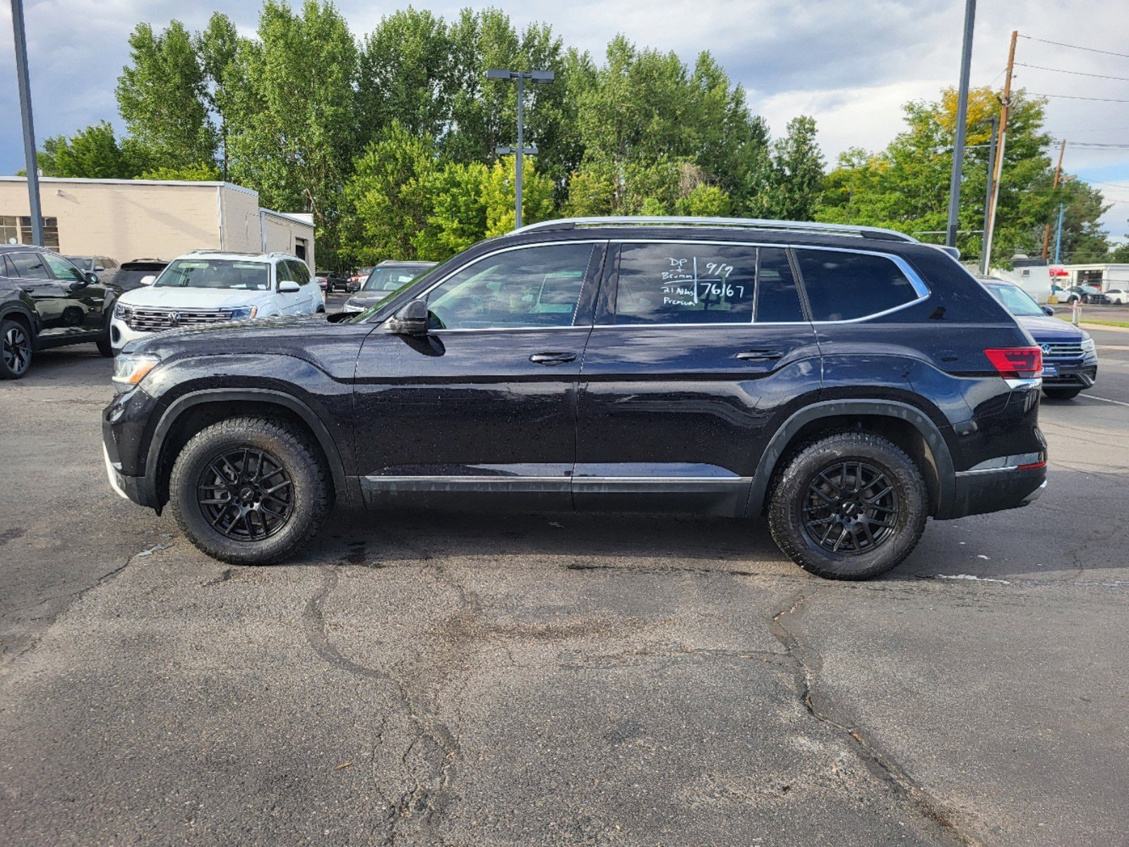 Used 2021 Volkswagen Atlas SEL Premium with VIN 1V2TR2CA8MC546812 for sale in Lakewood, CO