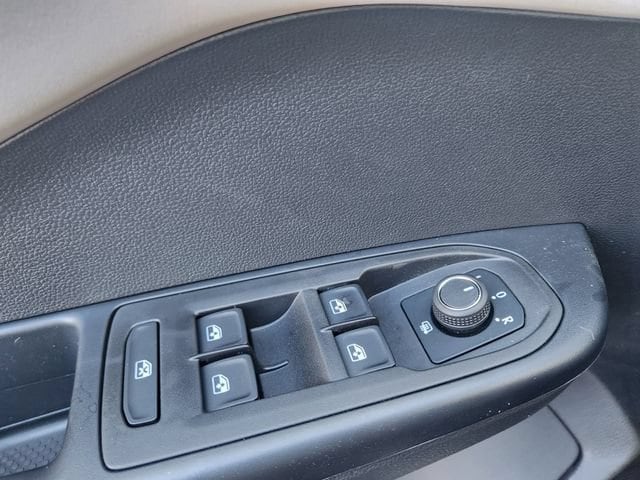 2025 Volkswagen Taos SE - Photo 22