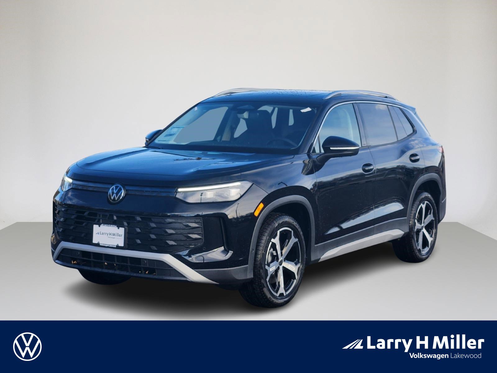 2025 Volkswagen Tiguan SE's photo