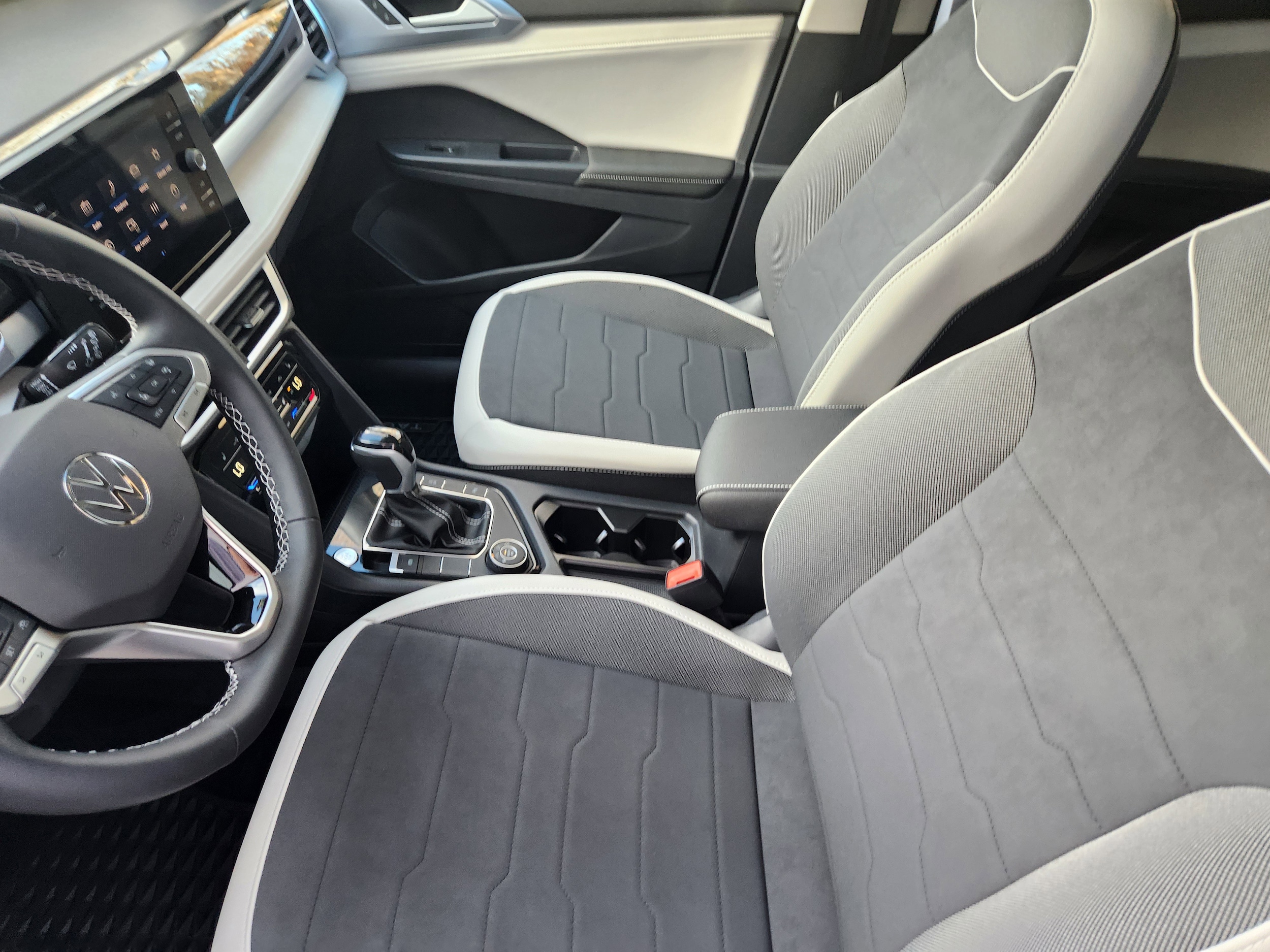 2025 Volkswagen Taos SE - Photo 20