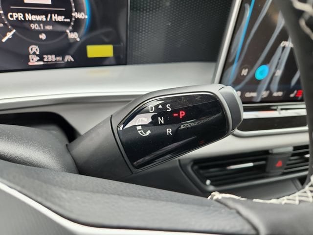 2025 Volkswagen Tiguan SE - Photo 21