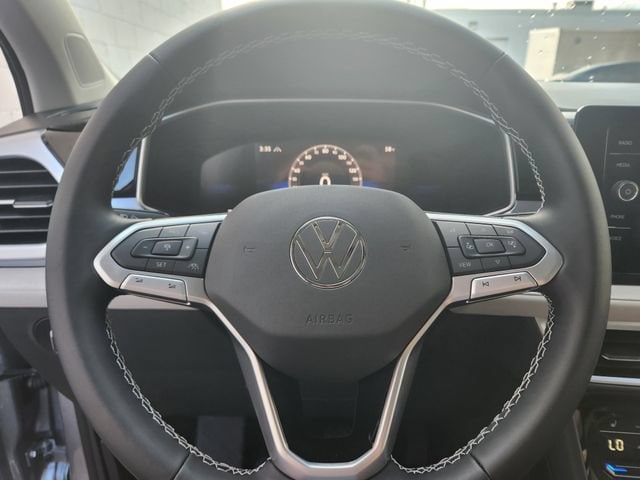 2025 Volkswagen Taos SE - Photo 16