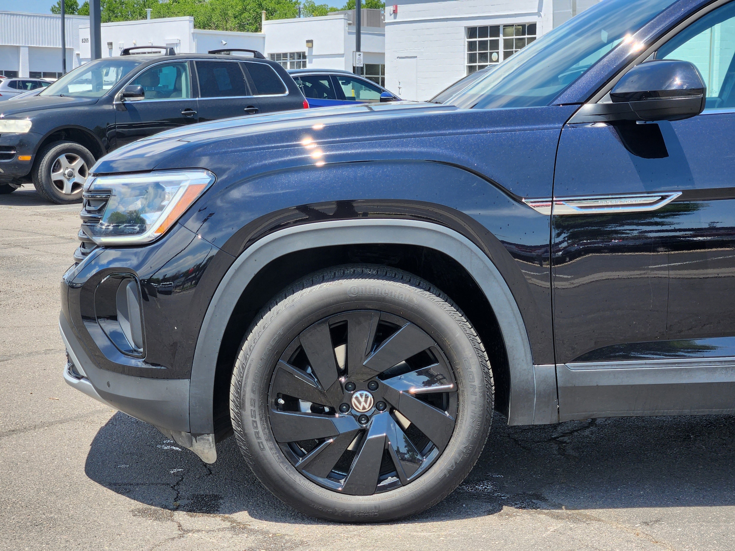 Used 2024 Volkswagen Atlas Cross Sport SE w/Tech with VIN 1V2KE2CA6RC200871 for sale in Lakewood, CO