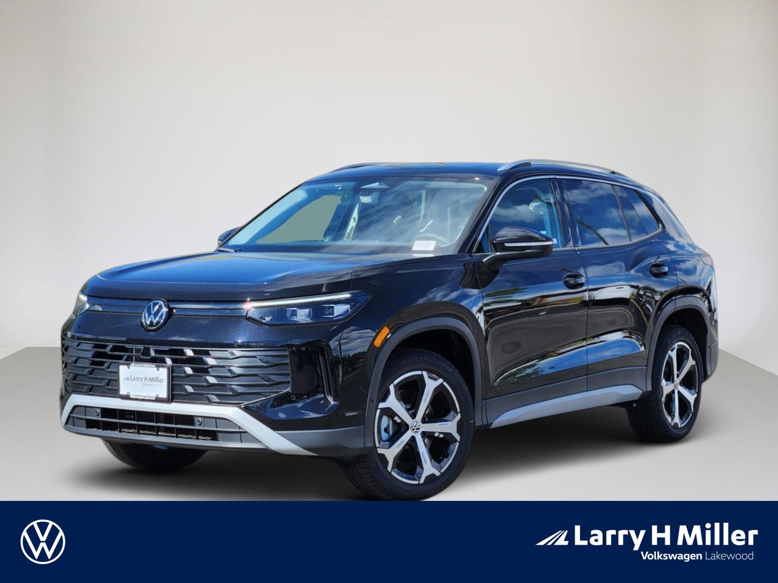 2026 Volkswagen Tiguan 2.0T SE 4Motion's photo