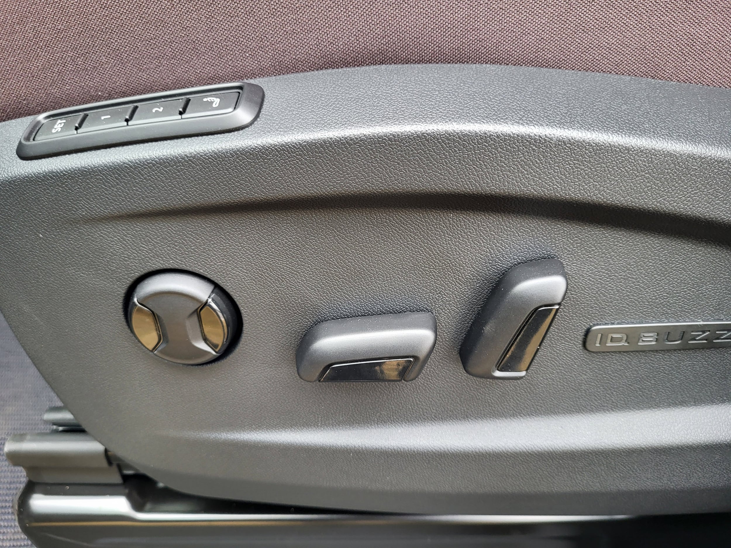 2025 Volkswagen ID. Buzz PRO S - Photo 17