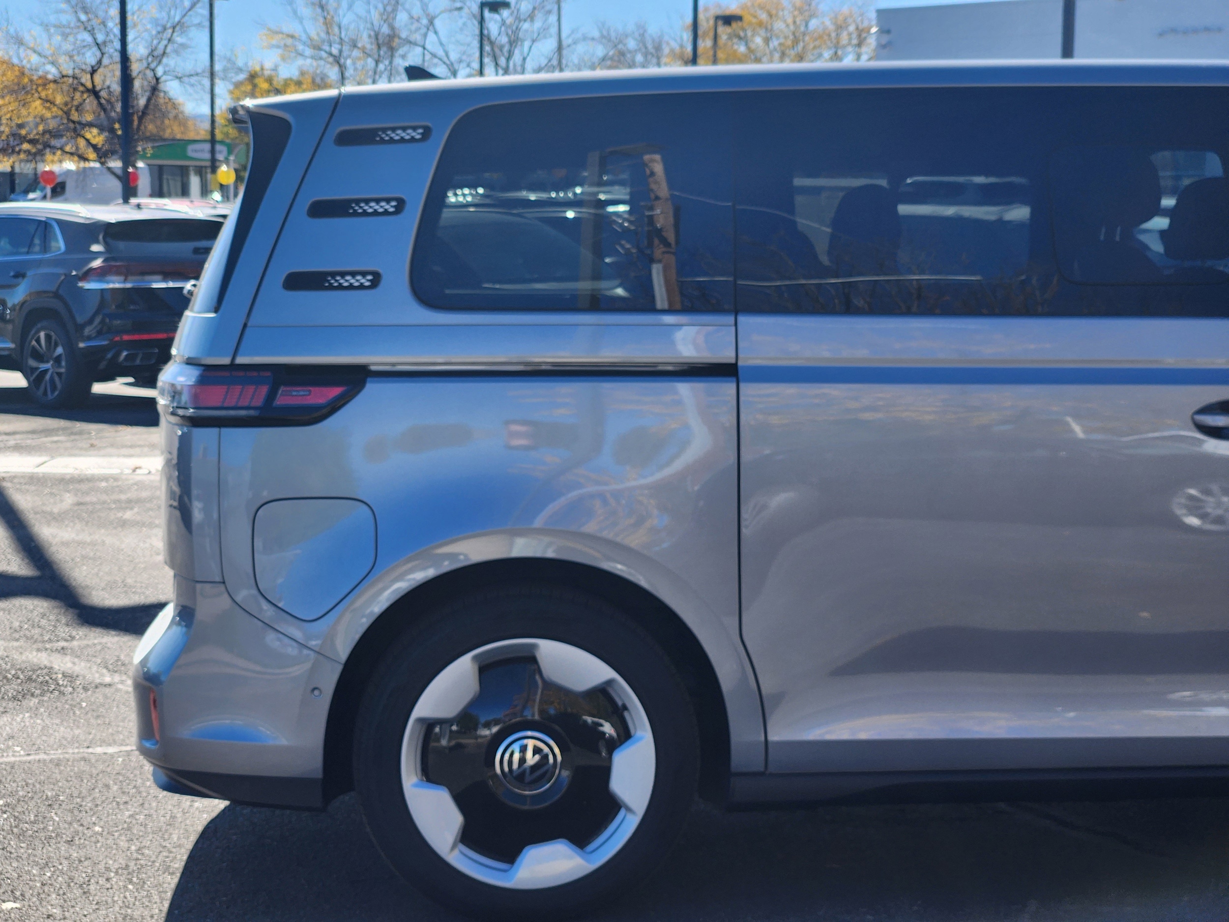 2025 Volkswagen ID. Buzz Pro S - Photo 8