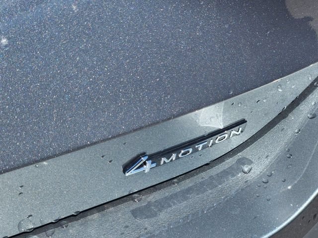 2025 Volkswagen Tiguan SE - Photo 13