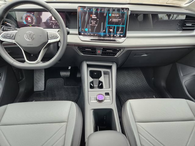 2025 Volkswagen Tiguan SE - Photo 27