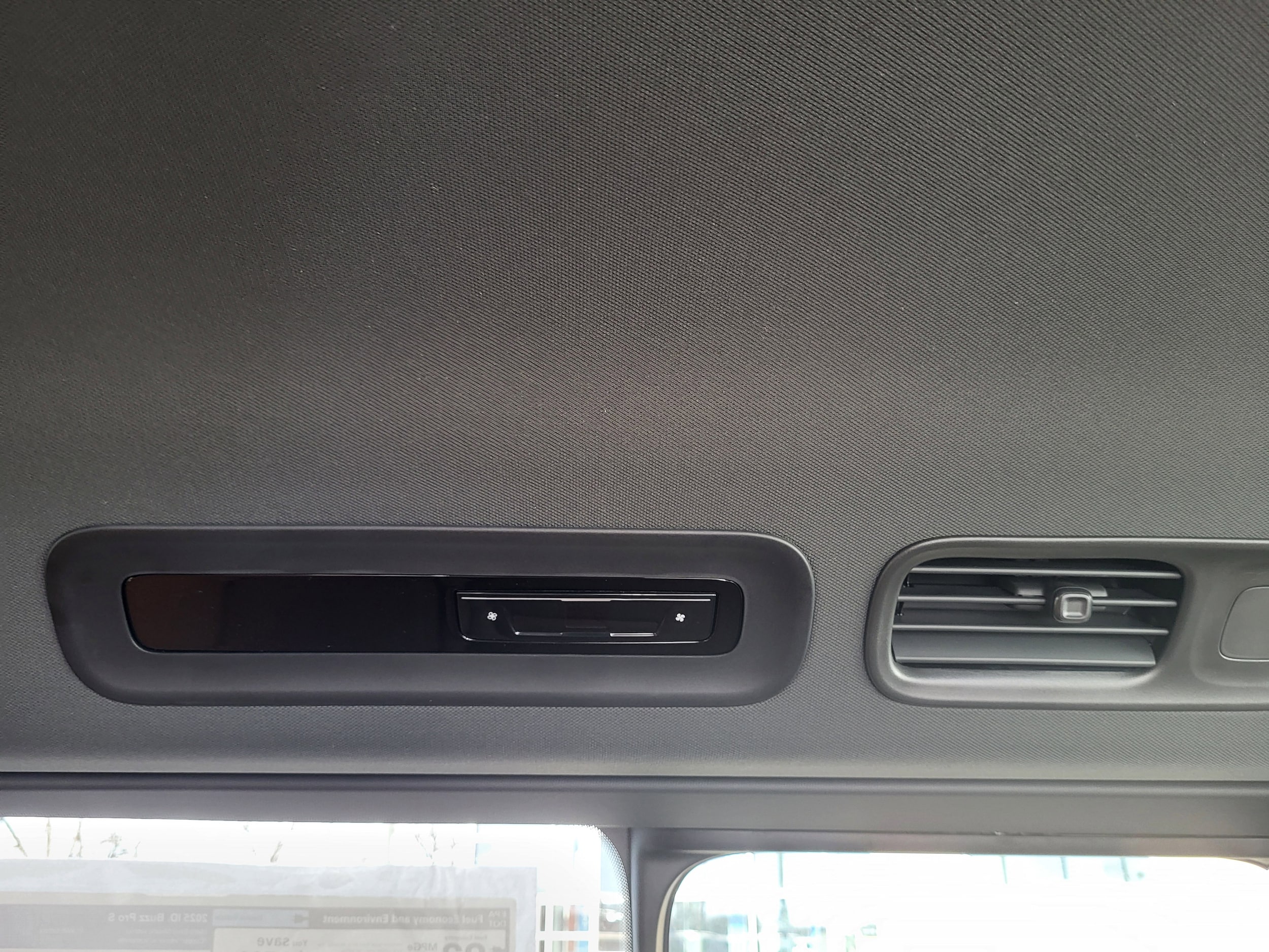 2025 Volkswagen ID. Buzz PRO S - Photo 32