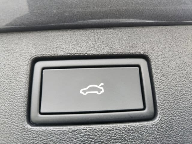 2025 Volkswagen Tiguan SE - Photo 29