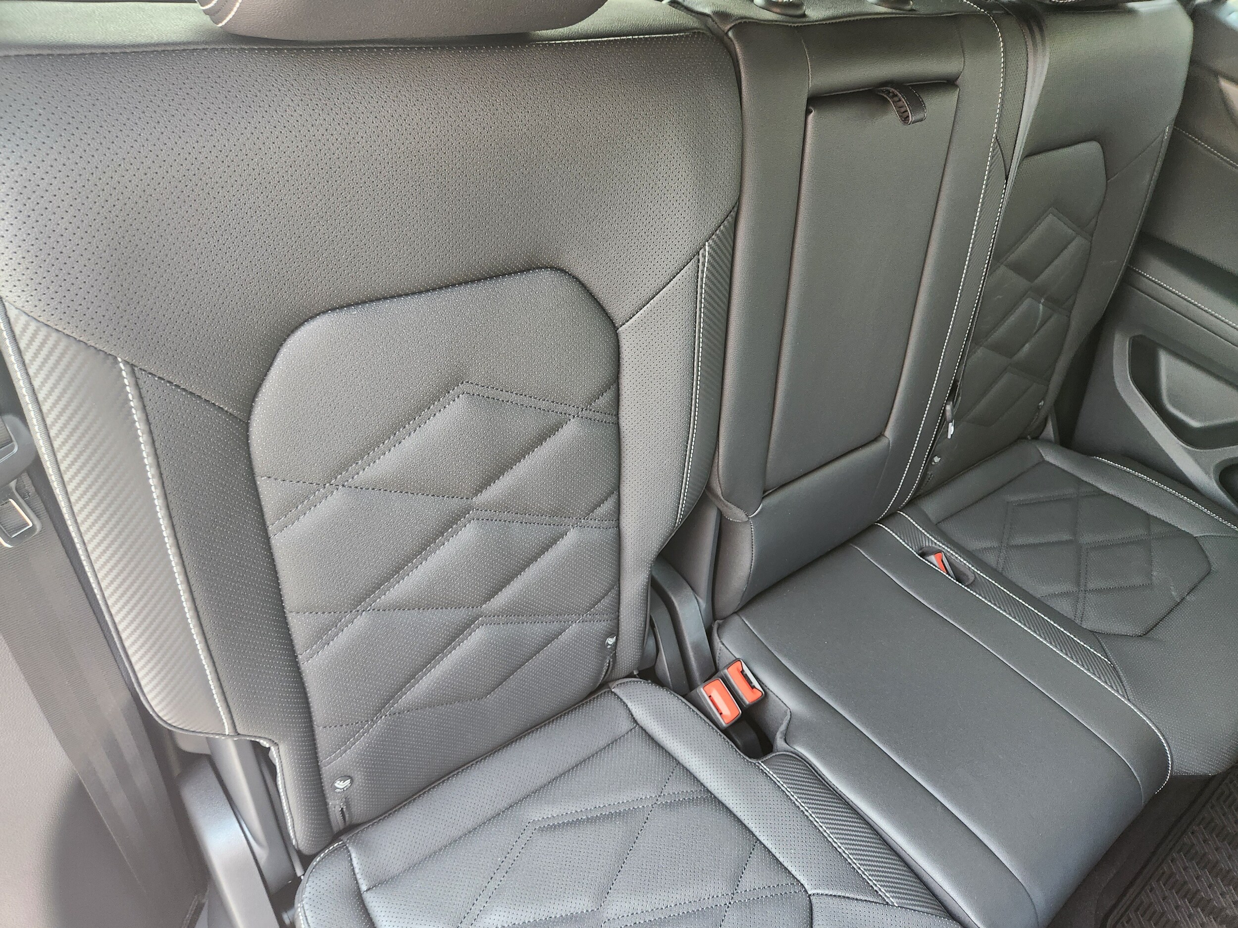 2026 Volkswagen Atlas Cross Sport SE w/Tech - Photo 26