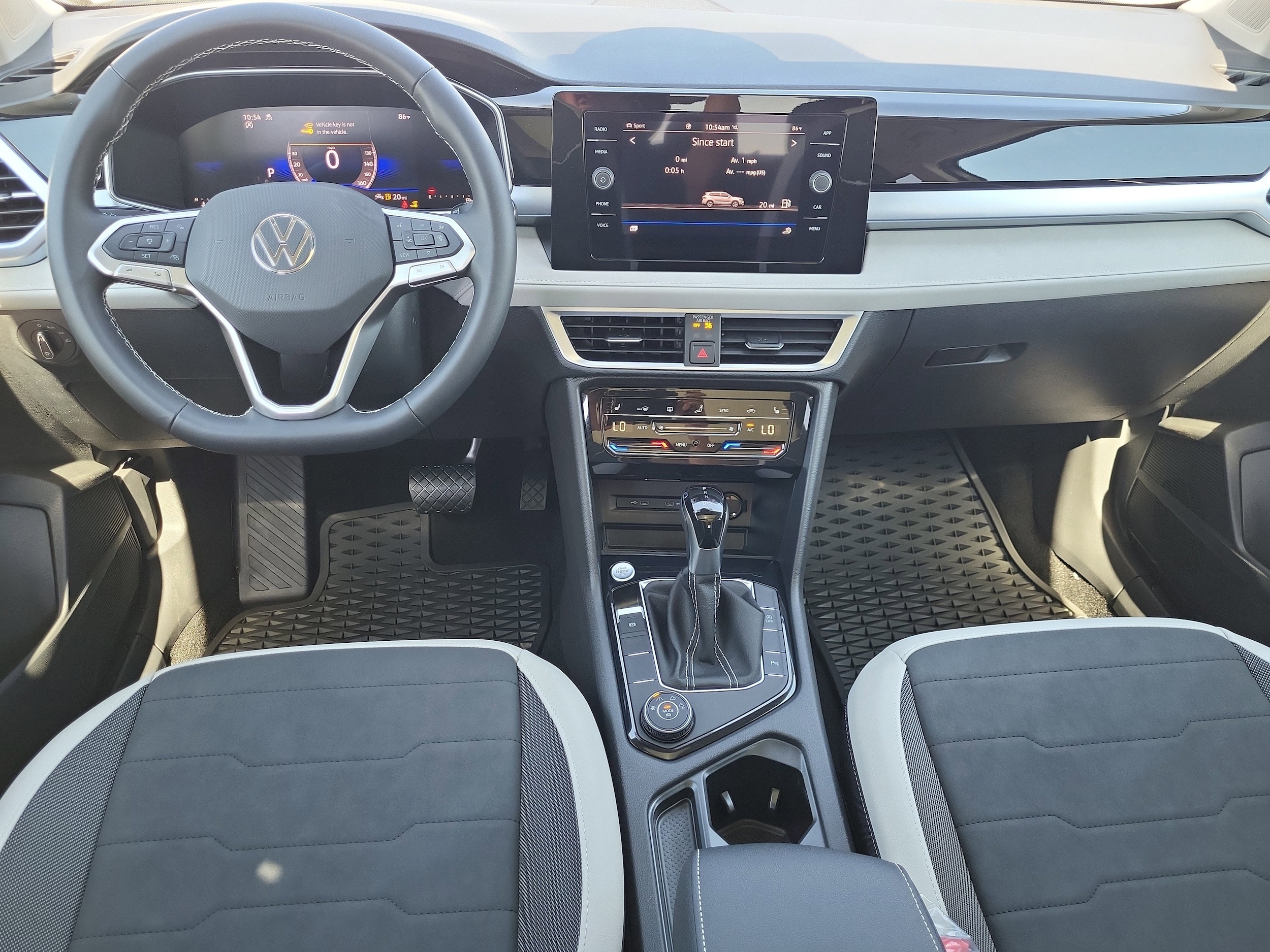 2025 Volkswagen Taos SE - Photo 19