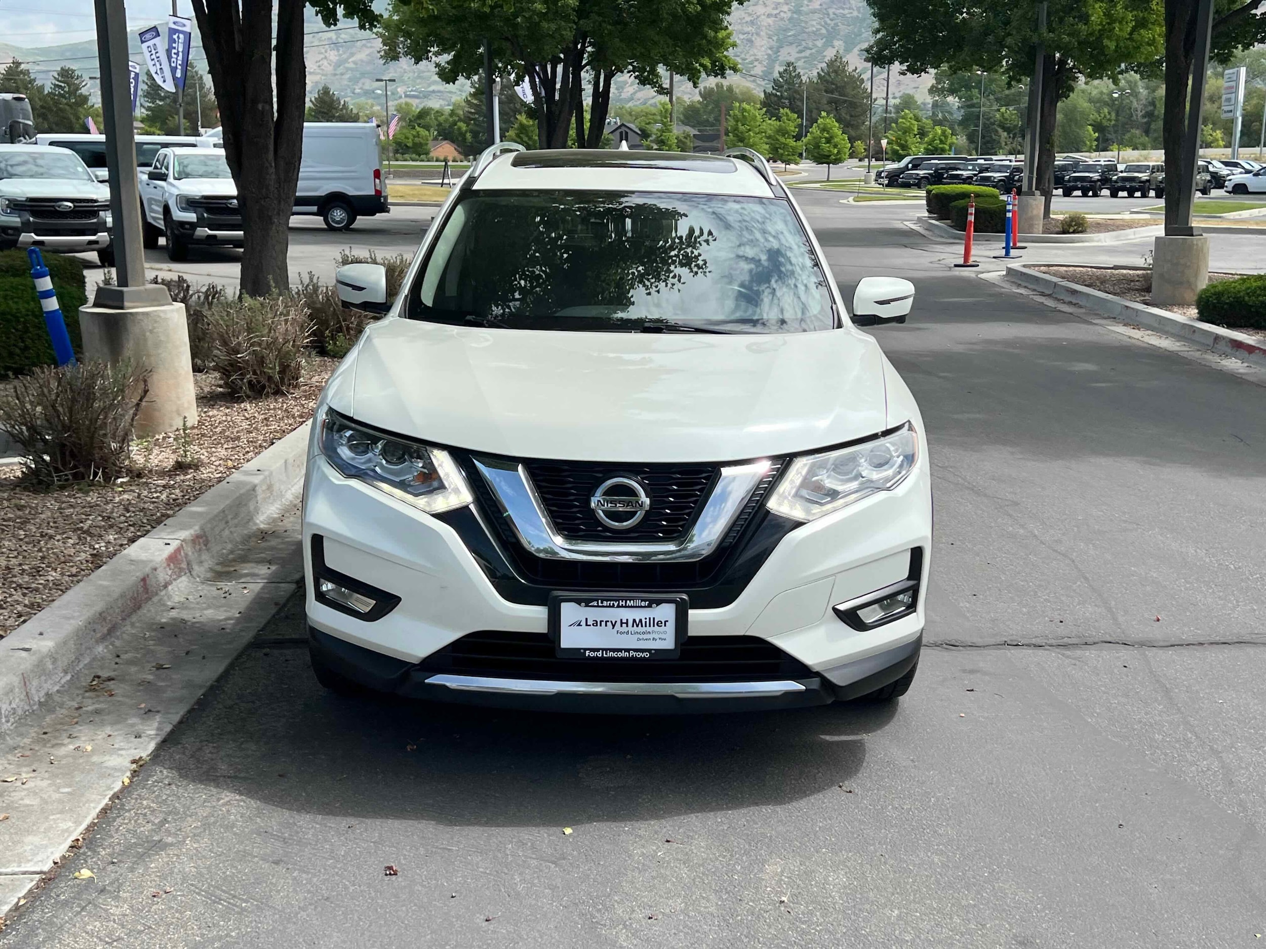 Used 2019 Nissan Rogue SL with VIN 5N1AT2MV2KC831266 for sale in Provo, UT