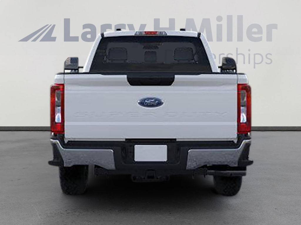 New 2026 Ford Super Duty F-250 SRW XL 4WD Reg Cab 8' Box V8 Engine