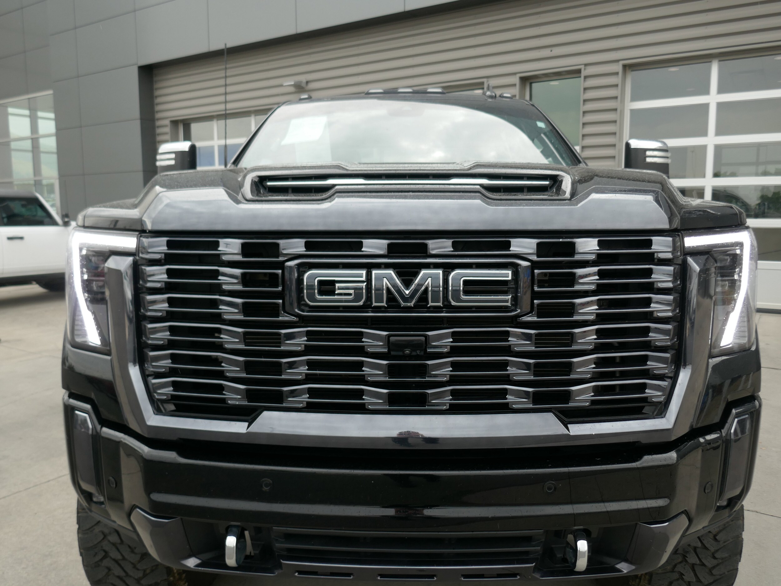 2024 Gmc Sierra 3500 HD Denali Ultimate photo 2