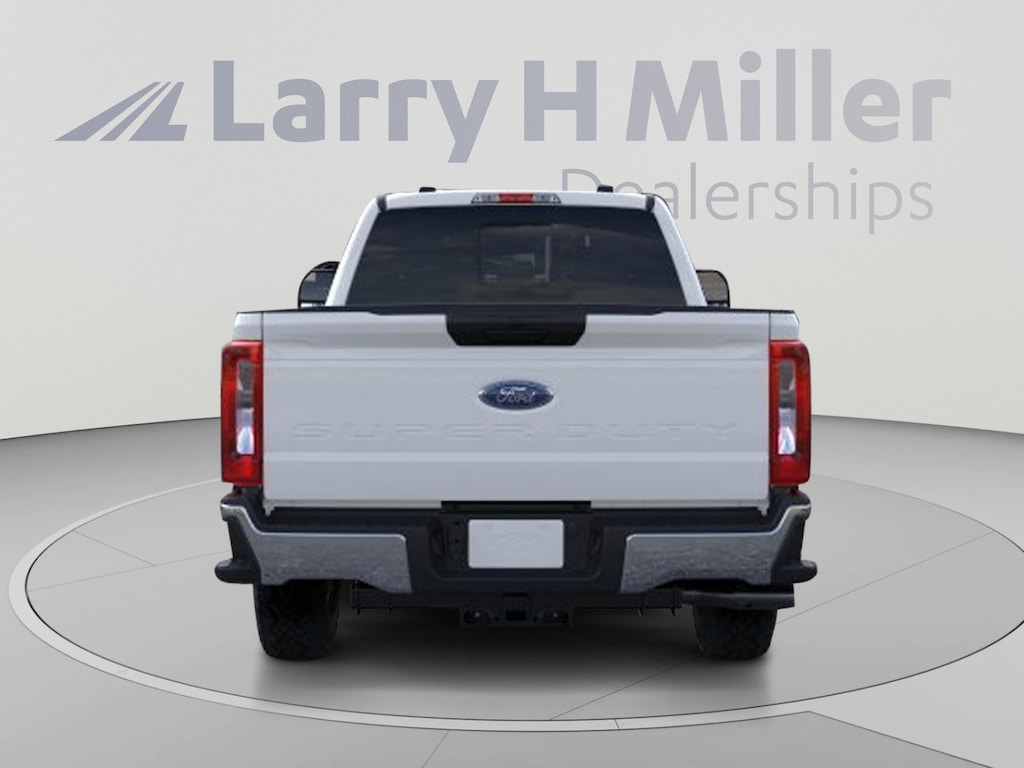 New 2026 Ford Super Duty F-350 SRW XL 4WD Crew Cab 8' Box V8 Engine