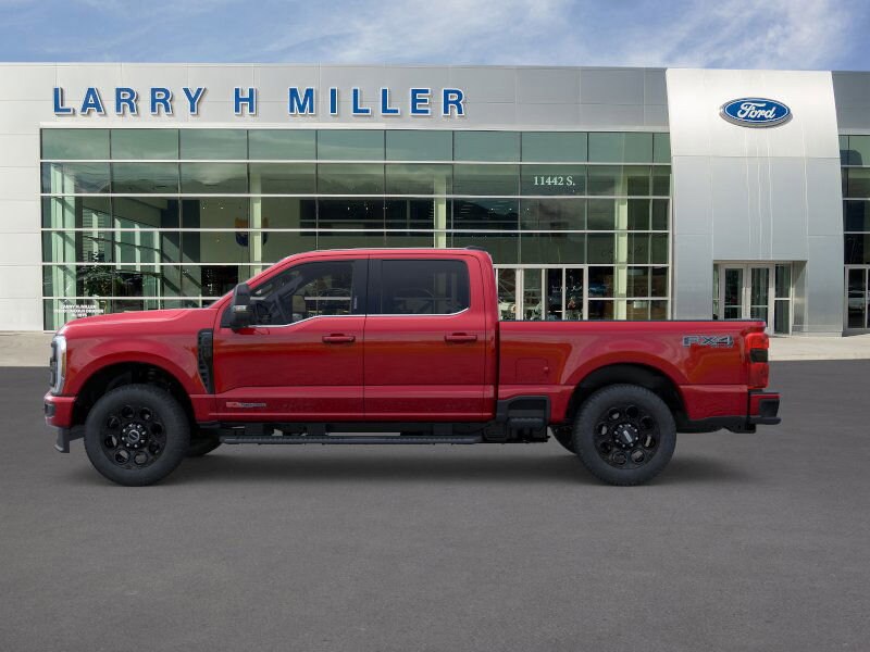 2025 Ford F-350 Lariat photo 3