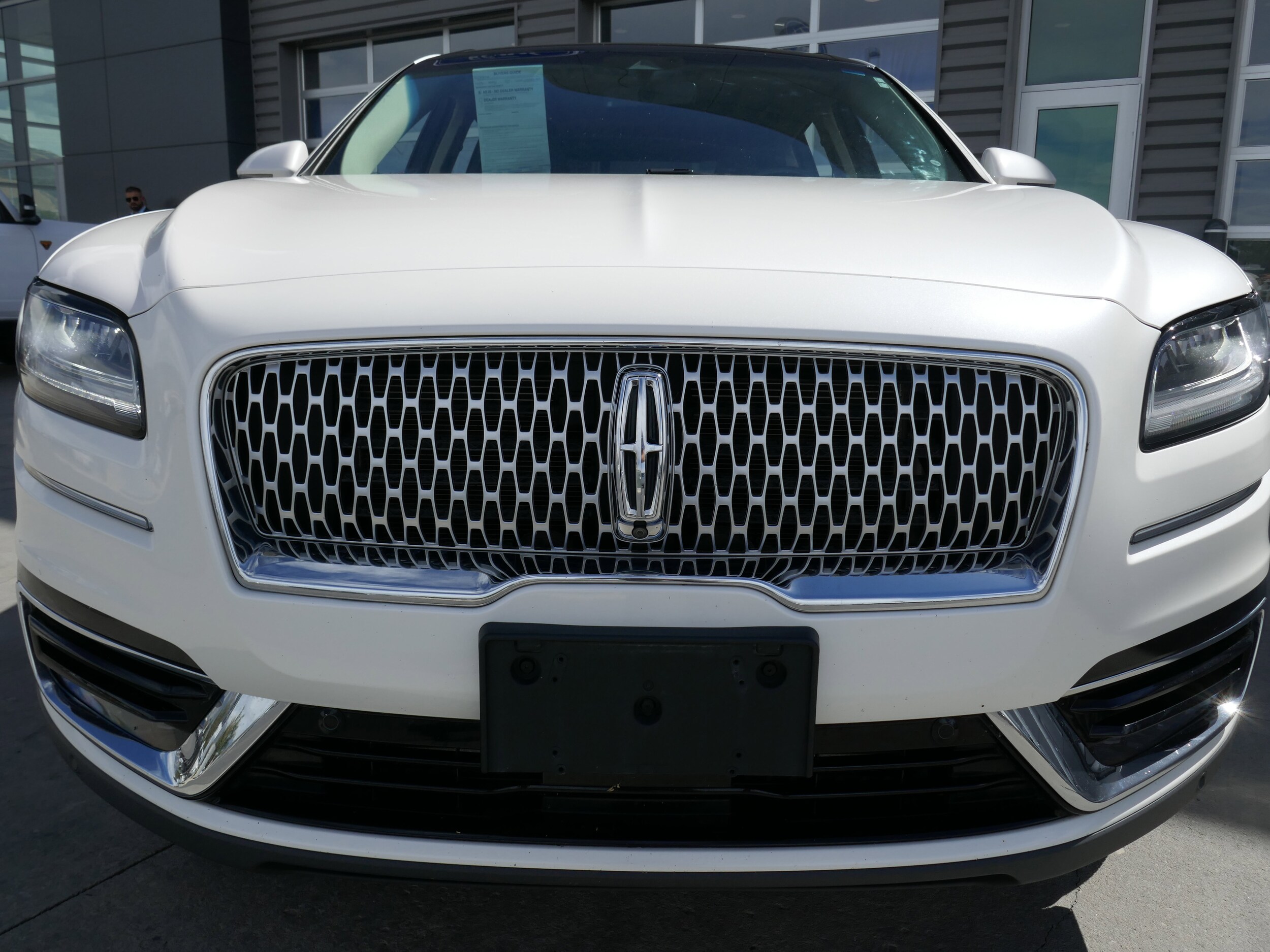 2019 Lincoln Nautilus Reserve photo 3