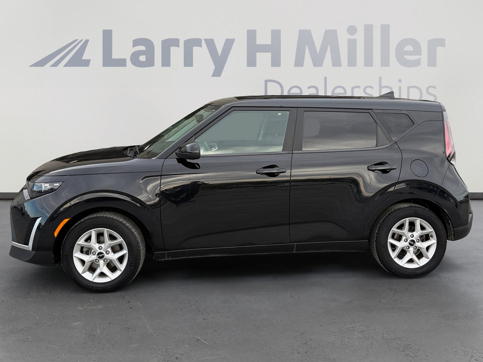 Used 2023 Kia Soul S with VIN KNDJ23AU1P7850335 for sale in Draper, UT