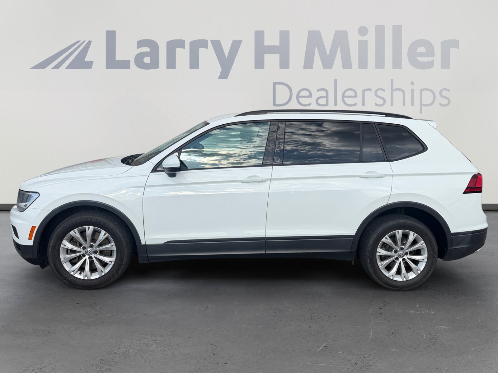 Used 2018 Volkswagen Tiguan S with VIN 3VV1B7AX2JM141445 for sale in Draper, UT