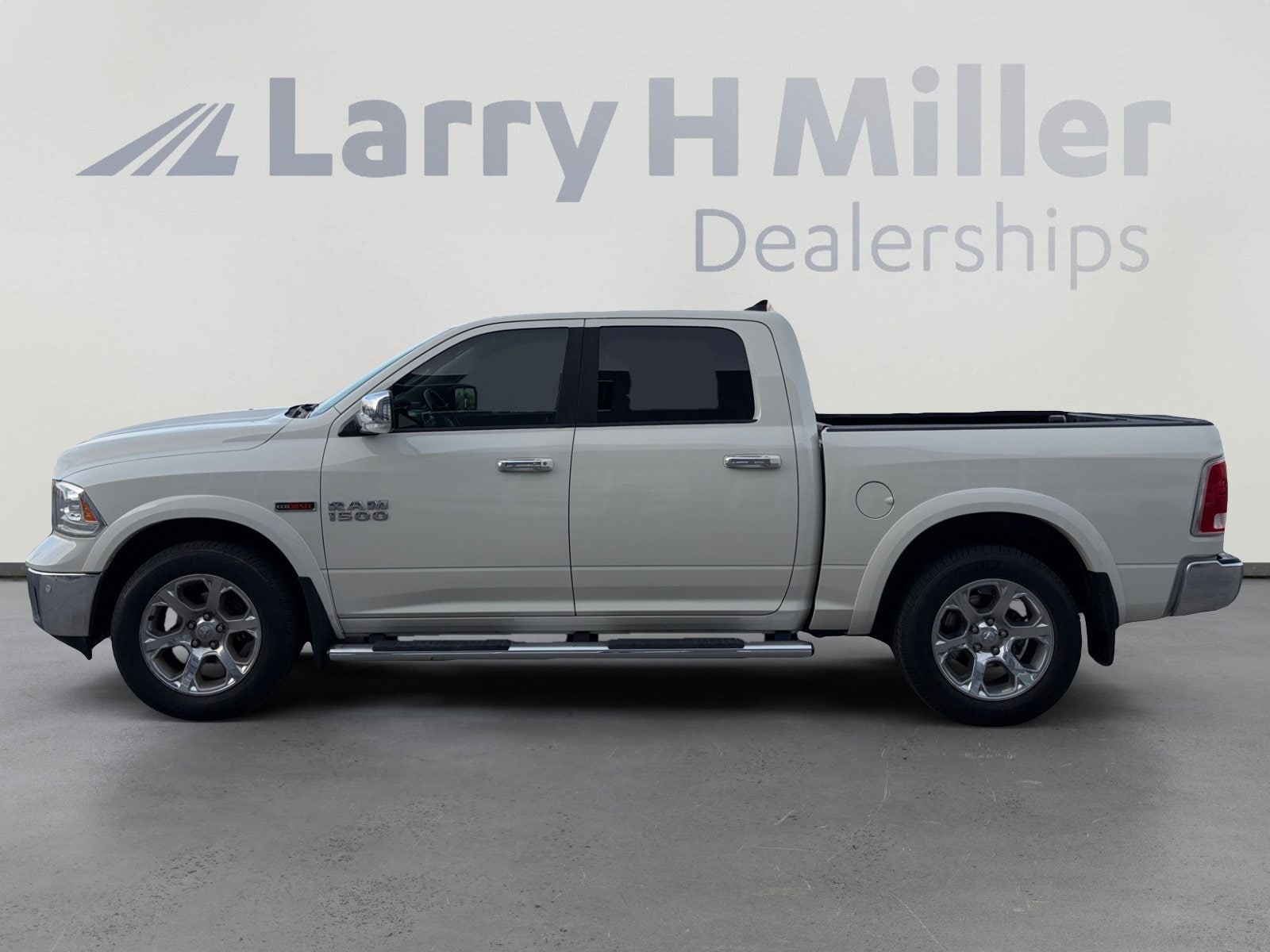 Used 2016 RAM Ram 1500 Pickup Laramie with VIN 1C6RR7NM7GS254084 for sale in Draper, UT