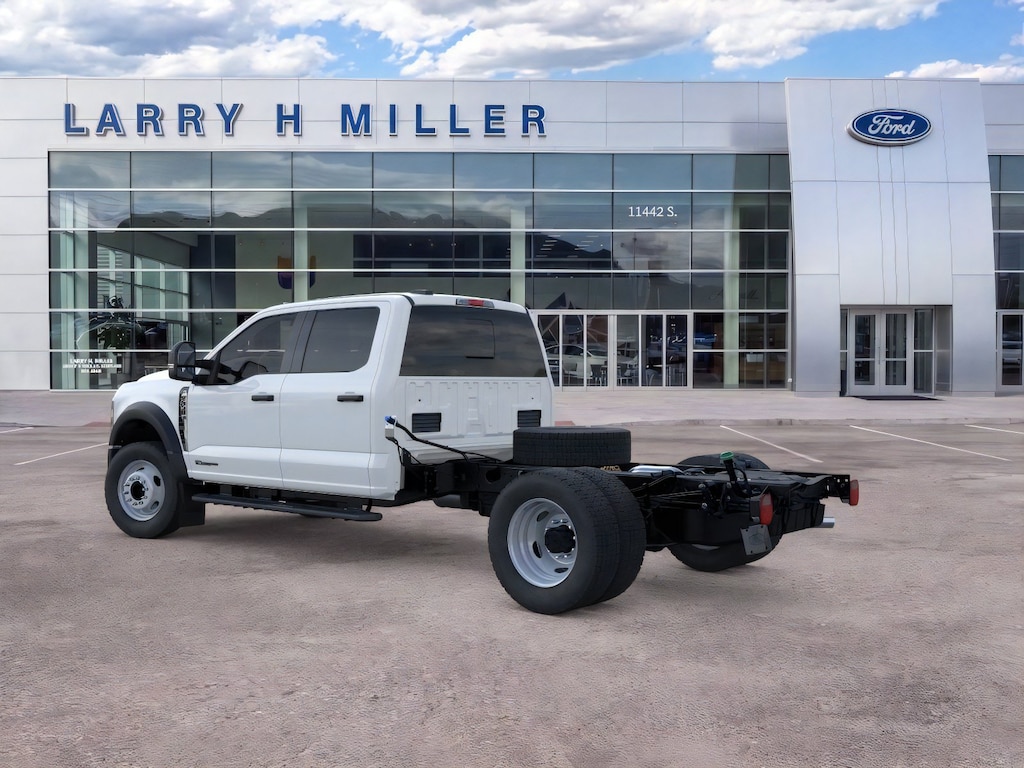 New 2026 Ford Super Duty F-550 DRW XL 4X4 CREW CHAS CAB DRW/179 V8 Engine