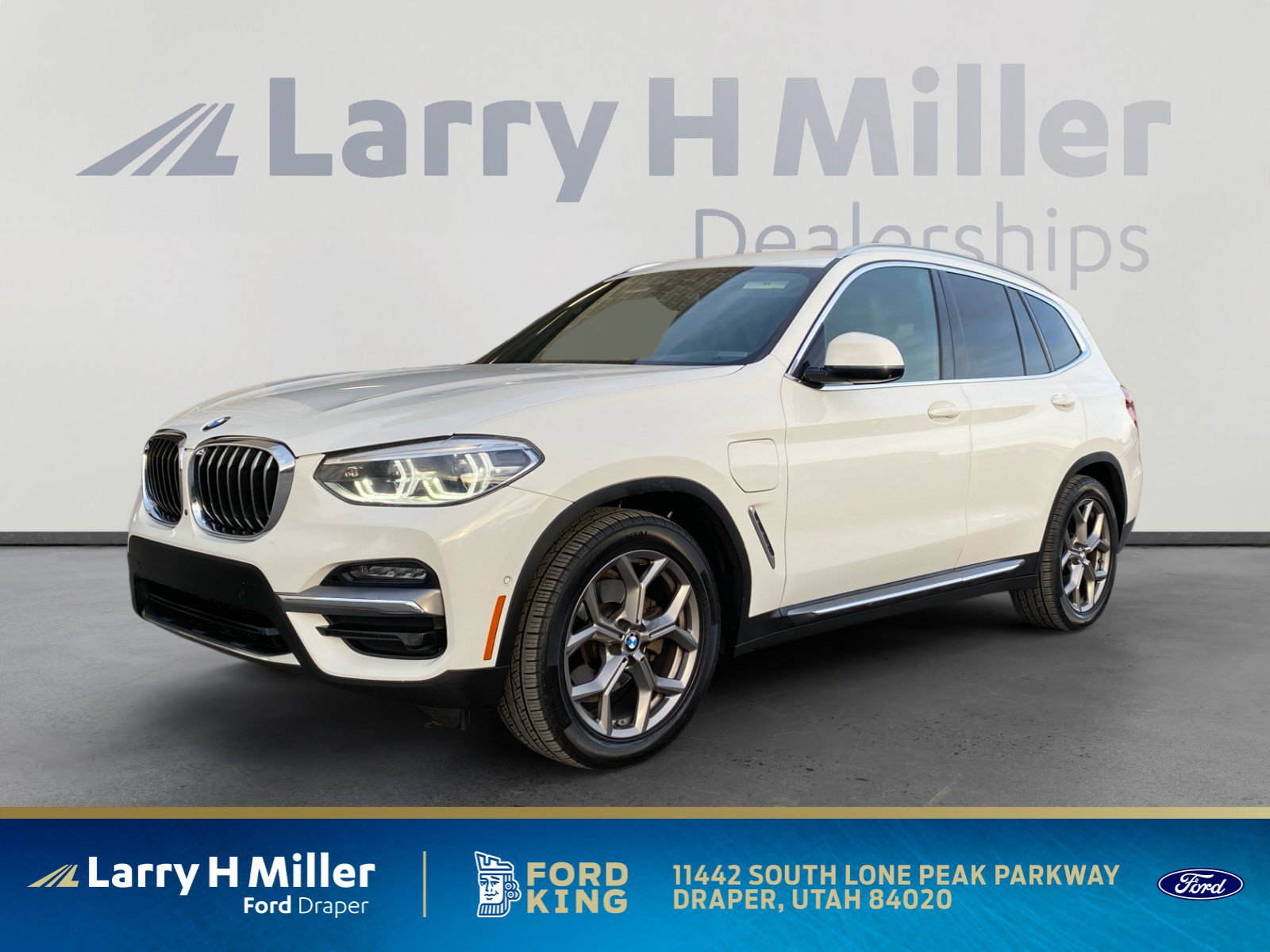 2020 BMW X3 xDrive30e's photo