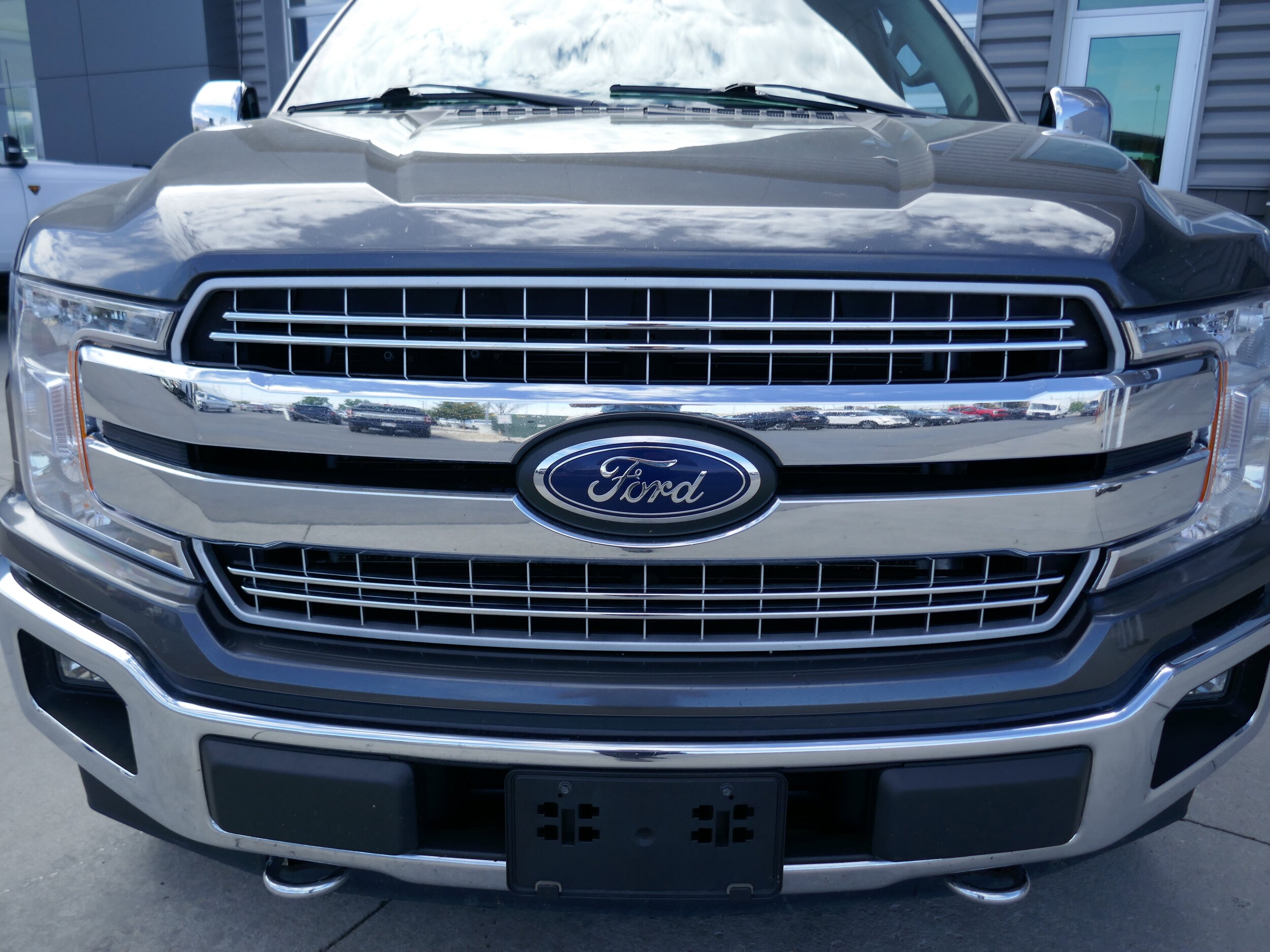 2020 Ford F-150 Lariat photo 3